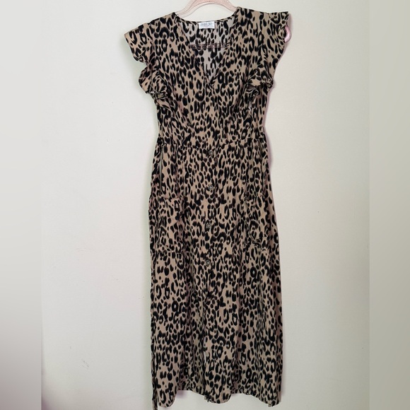 Sienna Sky Dresses & Skirts - Sienna Sky Animal Leopard Print Belted Midi Dress with pockets, Size XS.